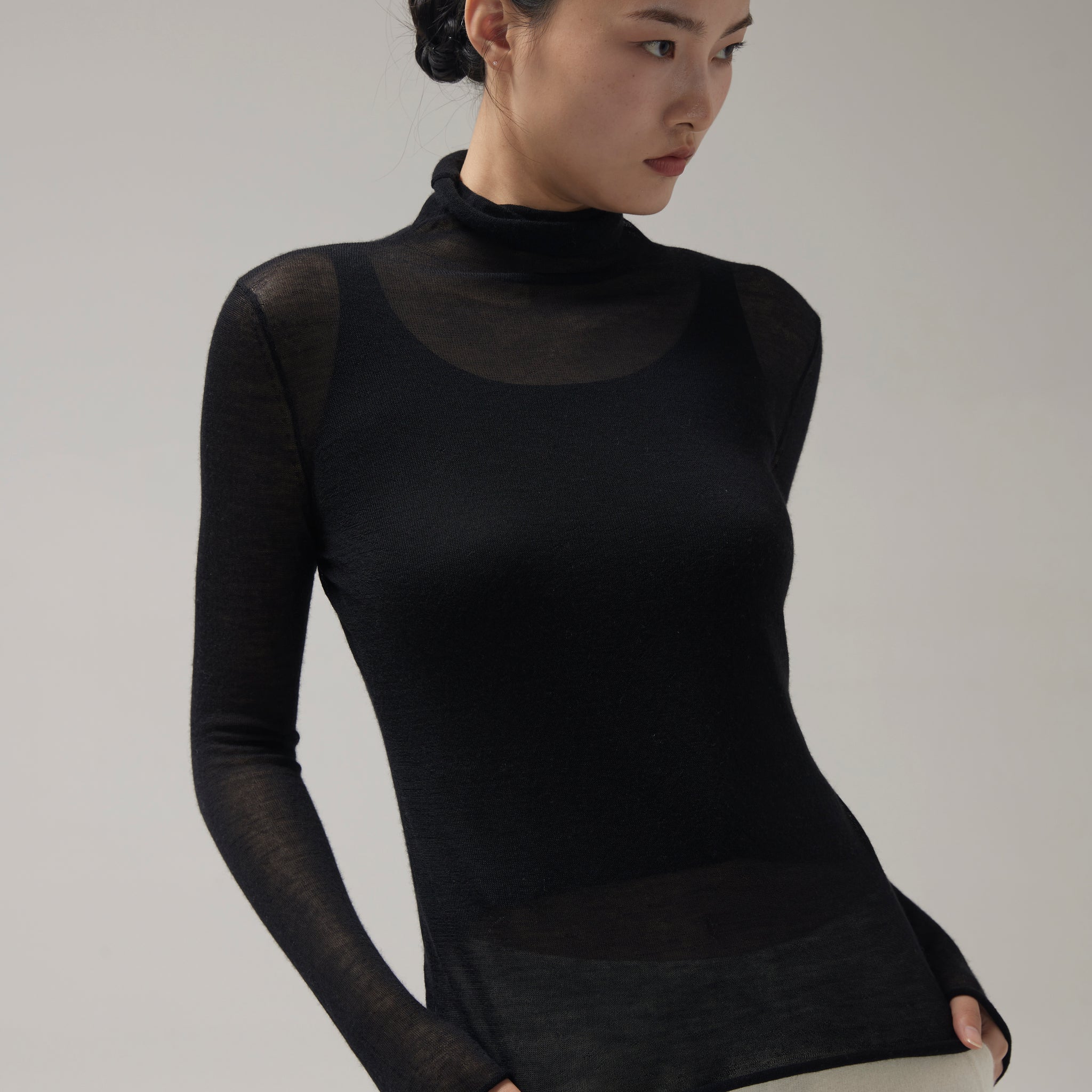 Women's cashmere rune neck pullover