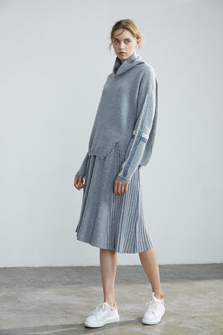 Casual woman's pullover / A-shaped cashmere skirt